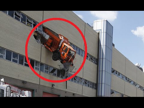 30 craziest car and truck accide